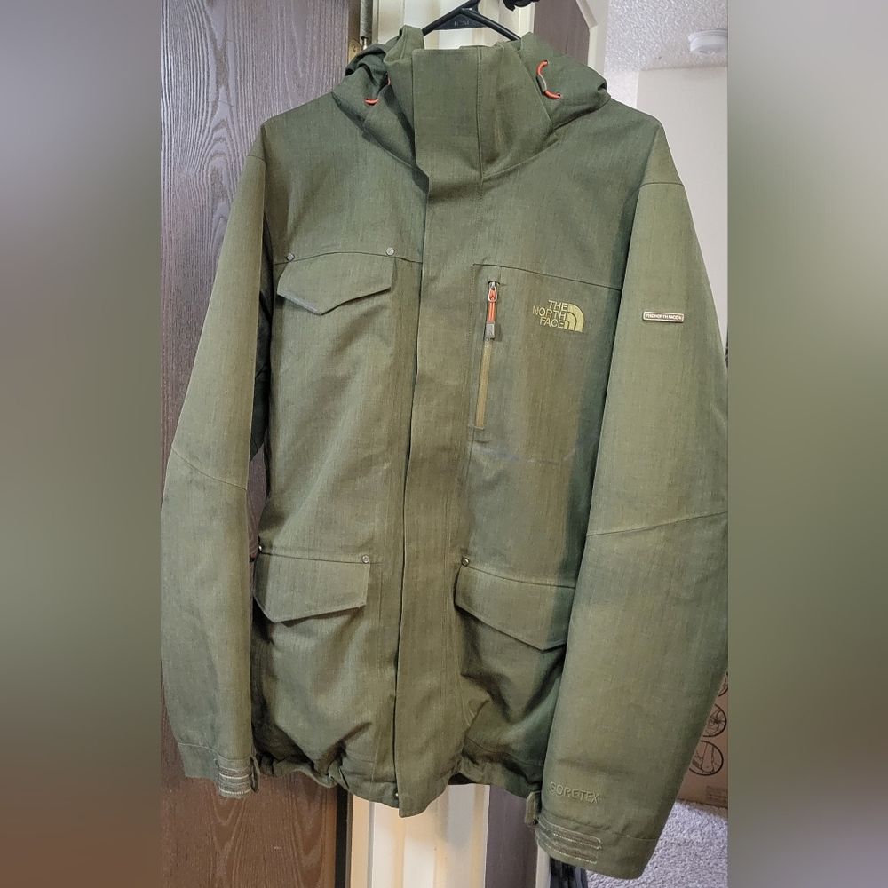 The North Face Men's Green Snow Jacket